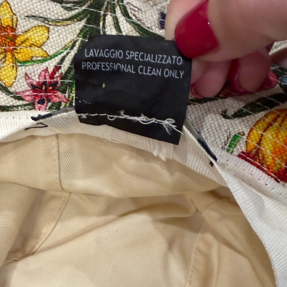 Gucci White Floral Print Bucket Hat with Beige Leather Trim - Picture 9 of 14